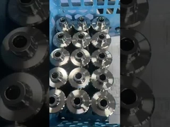 Các khuôn có thể tùy chỉnh cho các vật buộc có hình dạng đặc biệt